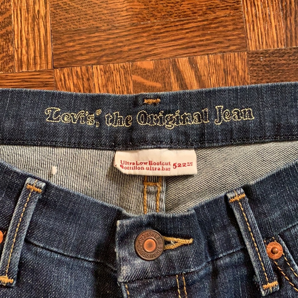 Levi’s Original 522 Bootcut Jean - Picture 2 of 6
